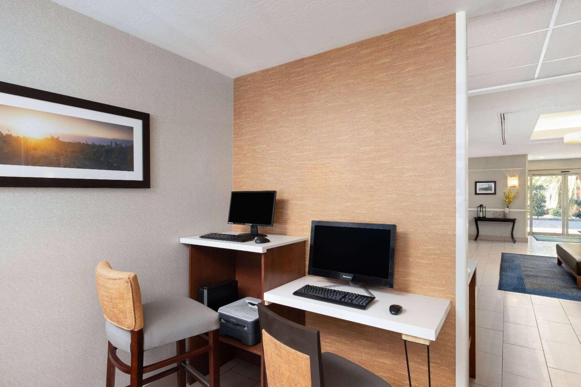 Hotel La Quinta By Wyndham Bakersfield North Zewnętrze zdjęcie