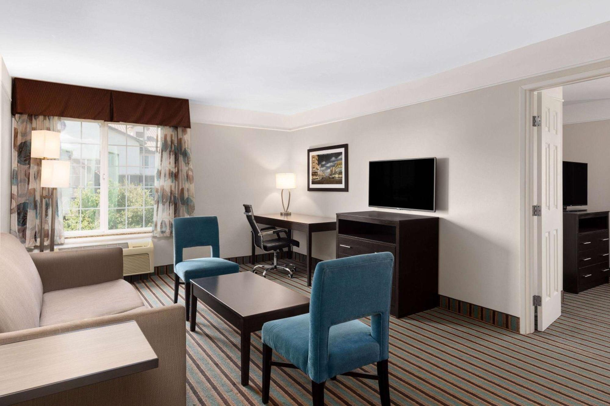 Hotel La Quinta By Wyndham Bakersfield North Zewnętrze zdjęcie