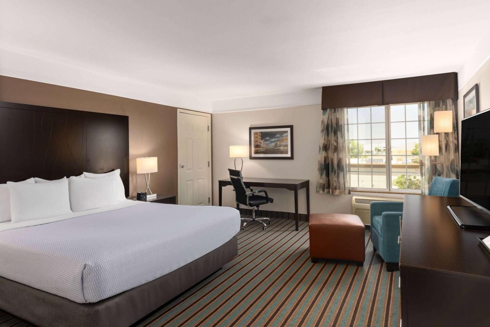 Hotel La Quinta By Wyndham Bakersfield North Zewnętrze zdjęcie