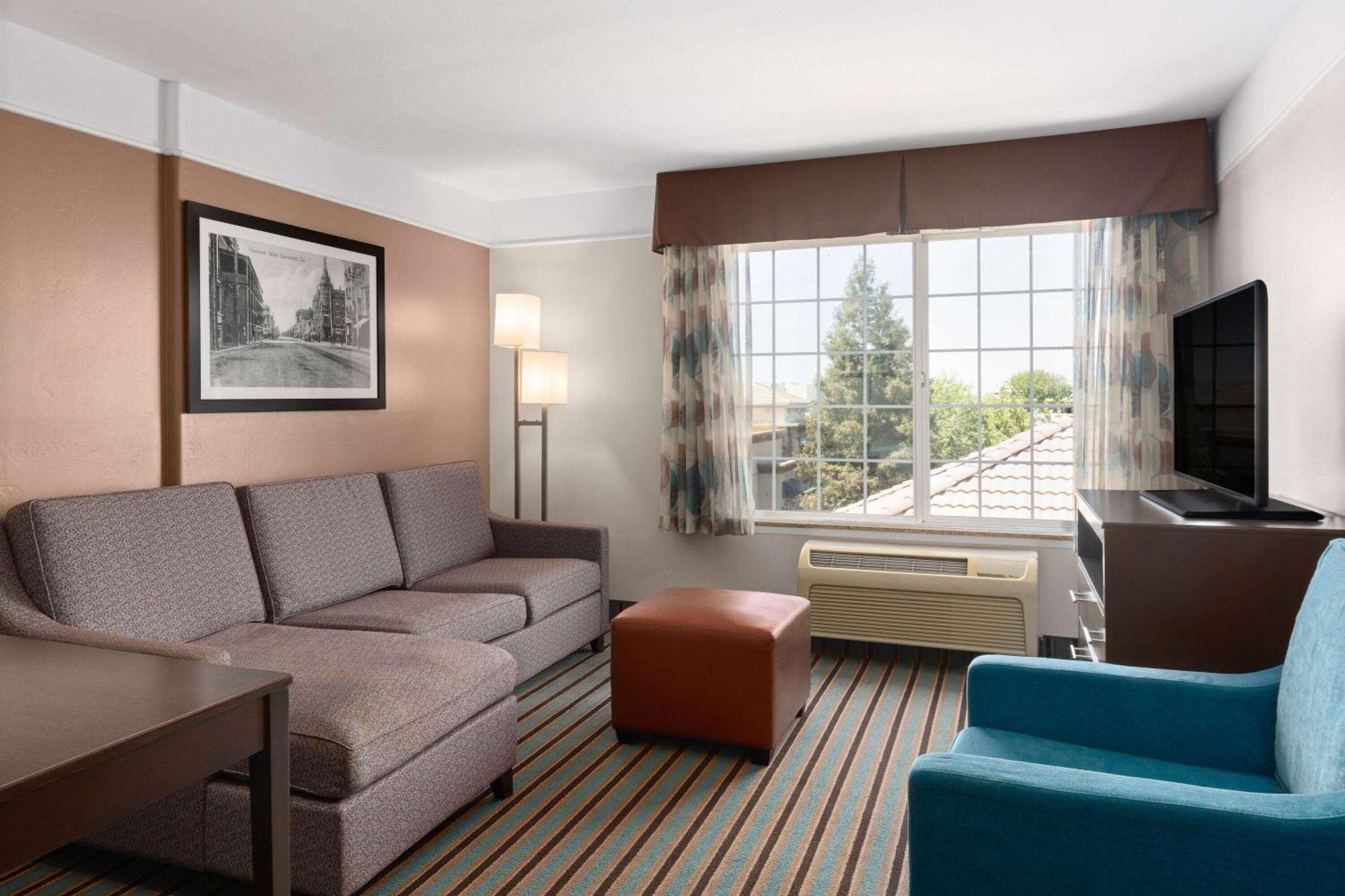 Hotel La Quinta By Wyndham Bakersfield North Zewnętrze zdjęcie