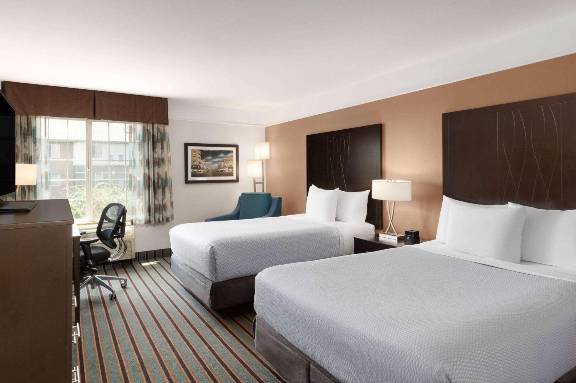 Hotel La Quinta By Wyndham Bakersfield North Zewnętrze zdjęcie