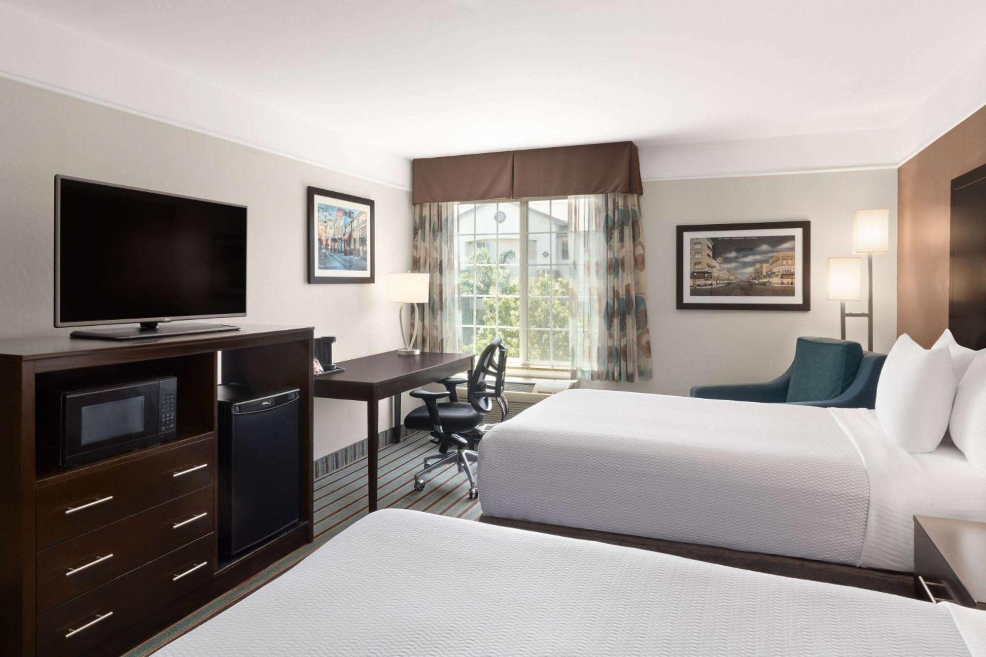 Hotel La Quinta By Wyndham Bakersfield North Zewnętrze zdjęcie